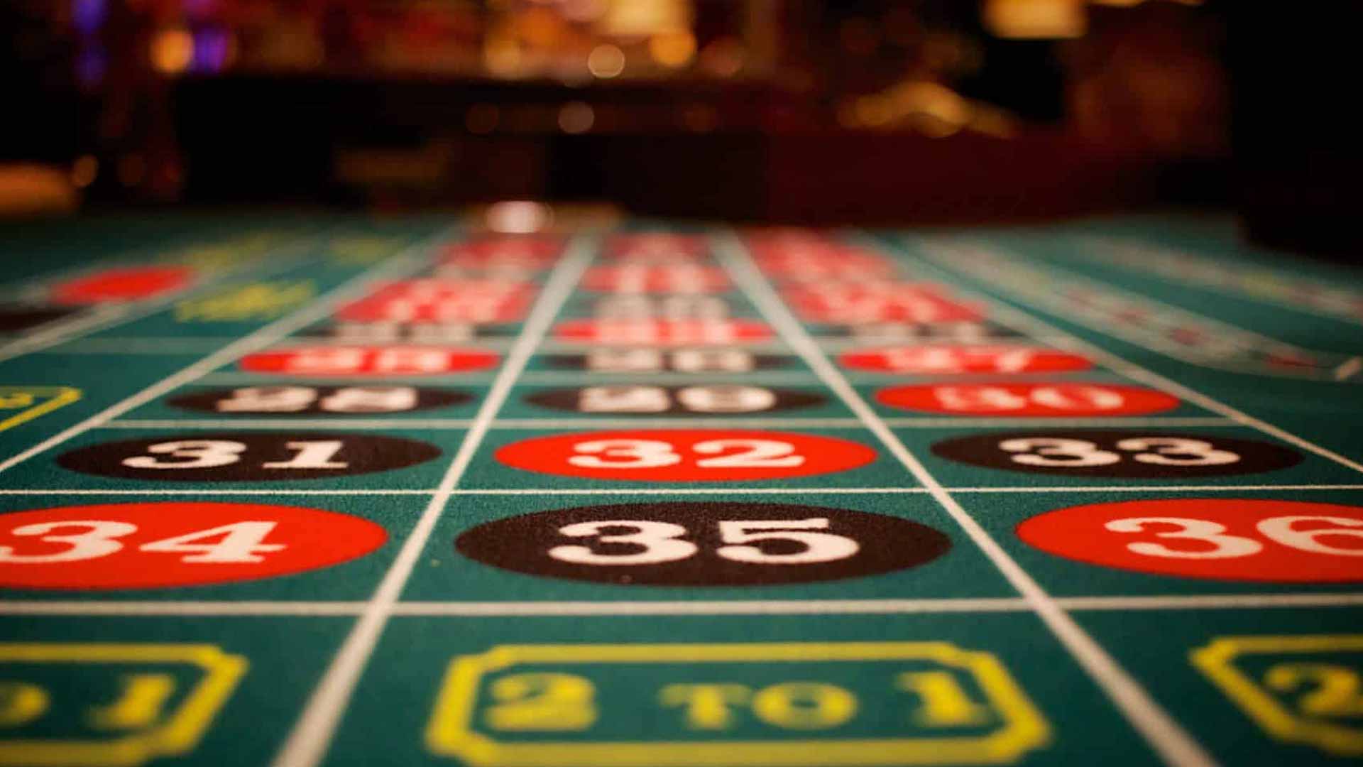 Apakah gambling online lebih berbahaya dari offline